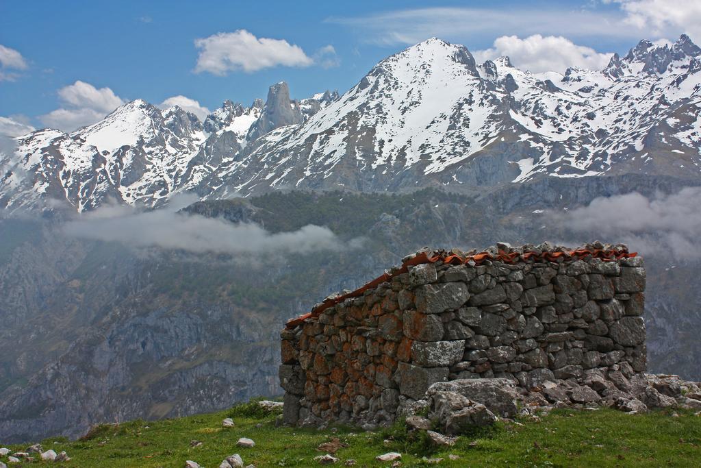 Apartamentos La Regoria Arenas De Cabrales Luaran gambar